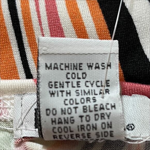 Rue 21 Short Sleeve Body Suit in Multi Color Abstract Print Size X-Small - Picture 9 of 9